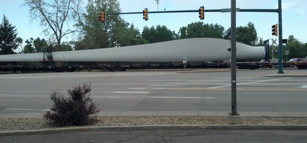 The train carrying wind turbine blades had some trouble passing through Fort Collins, Colo. (Photo by Michael E. Grass)